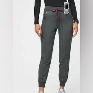 Figs Zamora Bonsai green scrub pants XSP